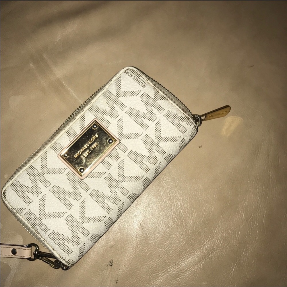 Michael Kors wallet white and tan